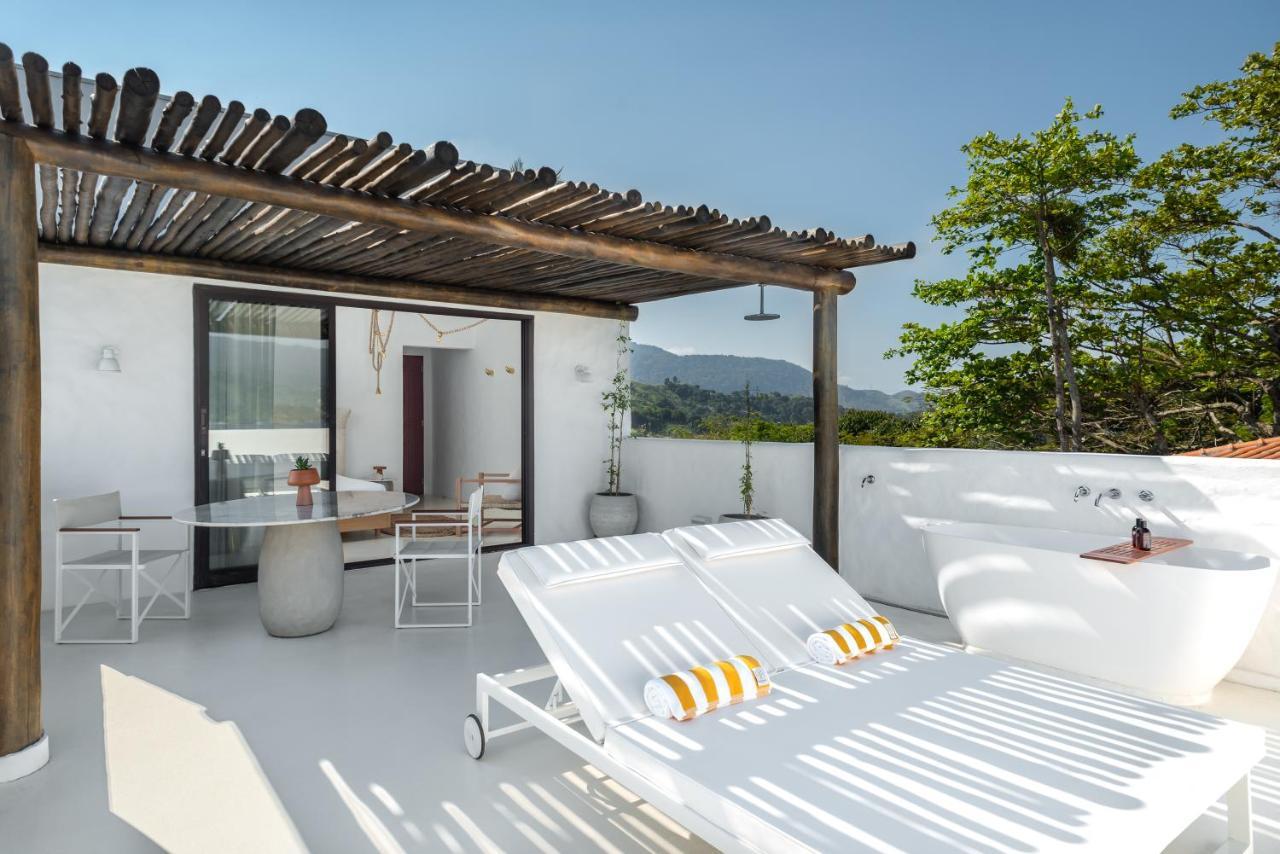 Hotel Miradouro De *