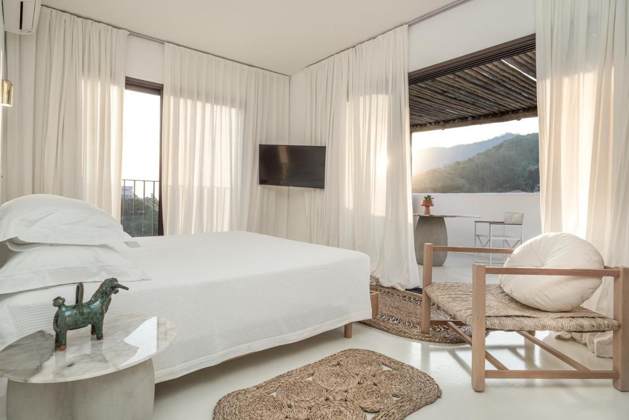 Hotel Miradouro De *